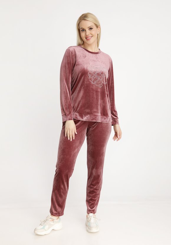 Костюм из бархата с аппликацией шир.  580, рис. 9