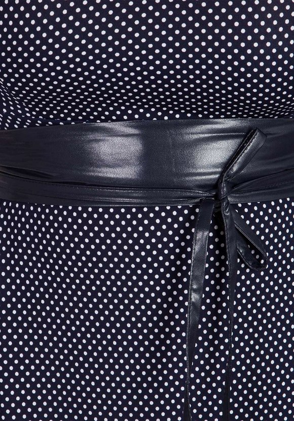 Платье с карманами и рукавом 7/8 шир.  580, рис. 21