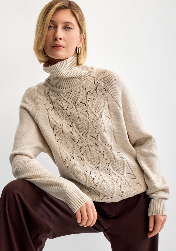 Свитер с ажурным рисунком шир.  580, рис. 29