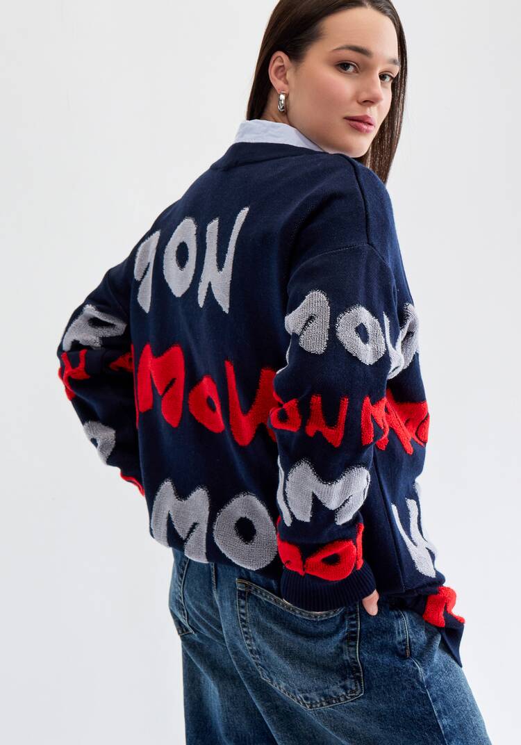 Кардиган с объемным леттерингом шир.  750, рис. 19