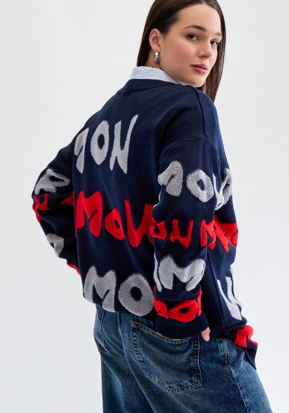 Кардиган с объемным леттерингом шир.  580, рис. 19