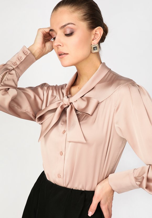 Блуза с декоративным бантом прямого силуэта шир.  580, рис. 4