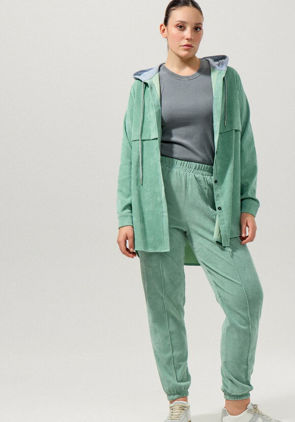 Брюки из вельвета со стрелкой шир.  580, рис. 1