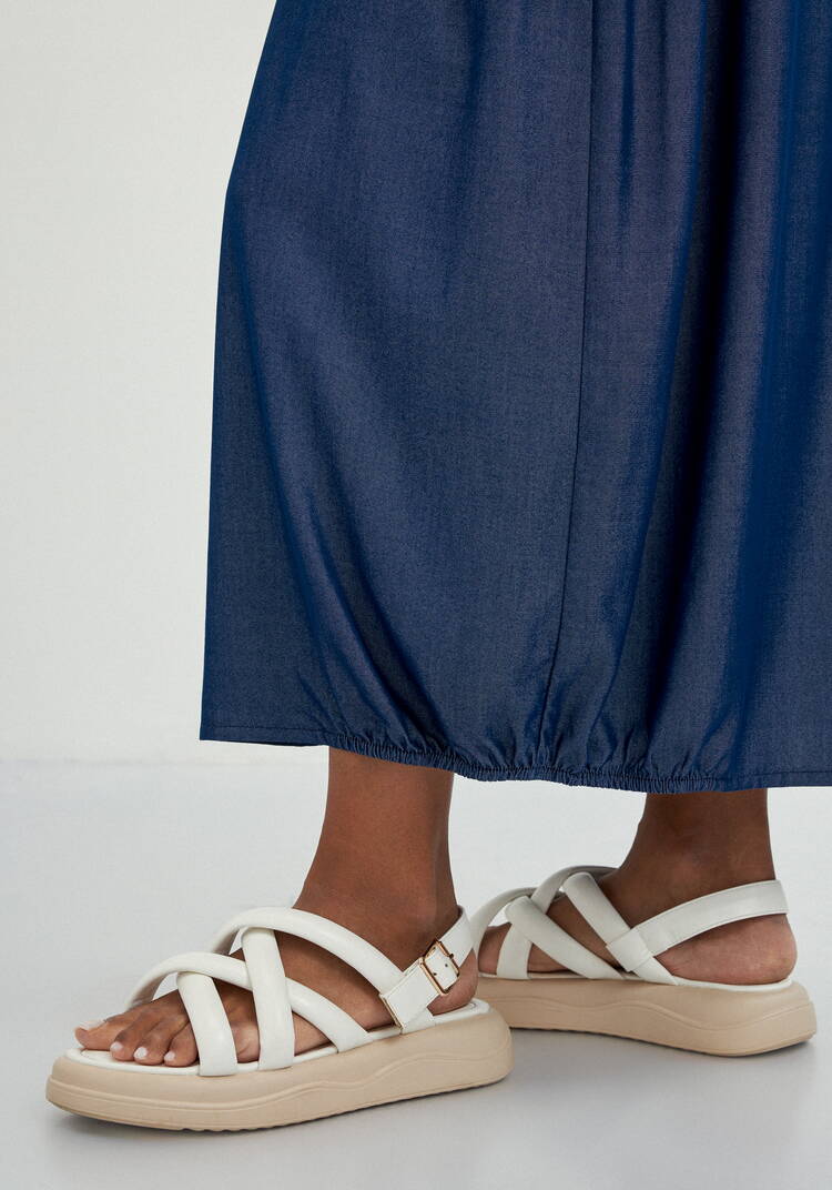 Юбка оригинального кроя с декором из пуговиц шир.  750, рис. 15