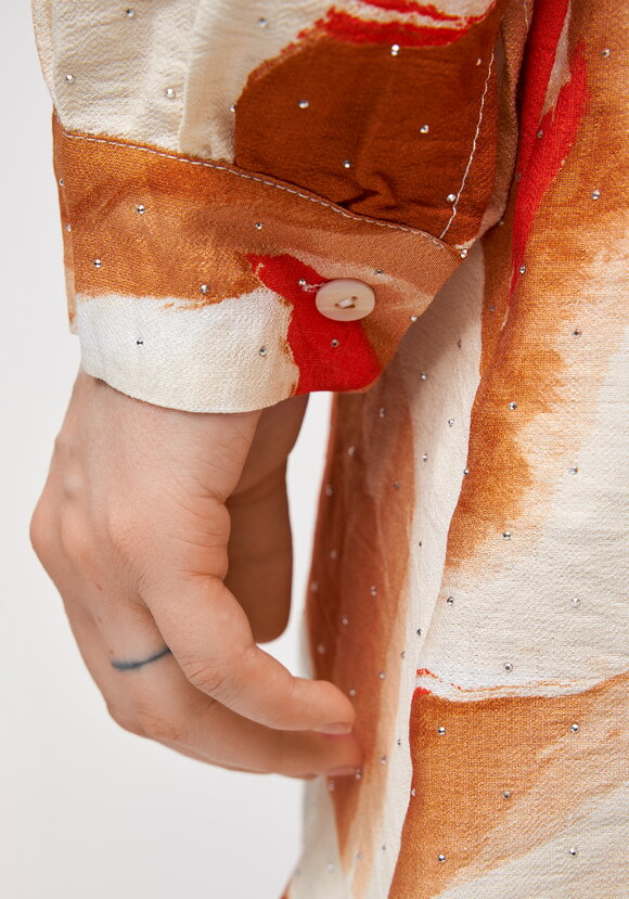 Туника на пуговицах с принтом и стразами шир.  580, рис. 12