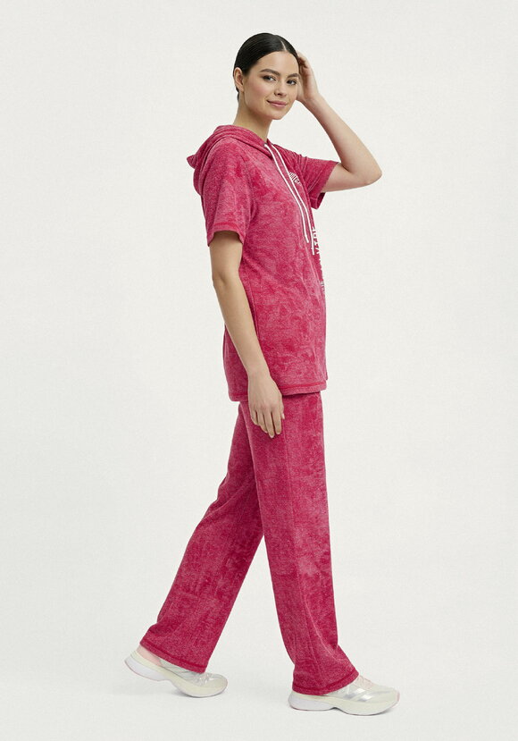 Костюм брючный из трикотажной ткани шир.  580, рис. 3