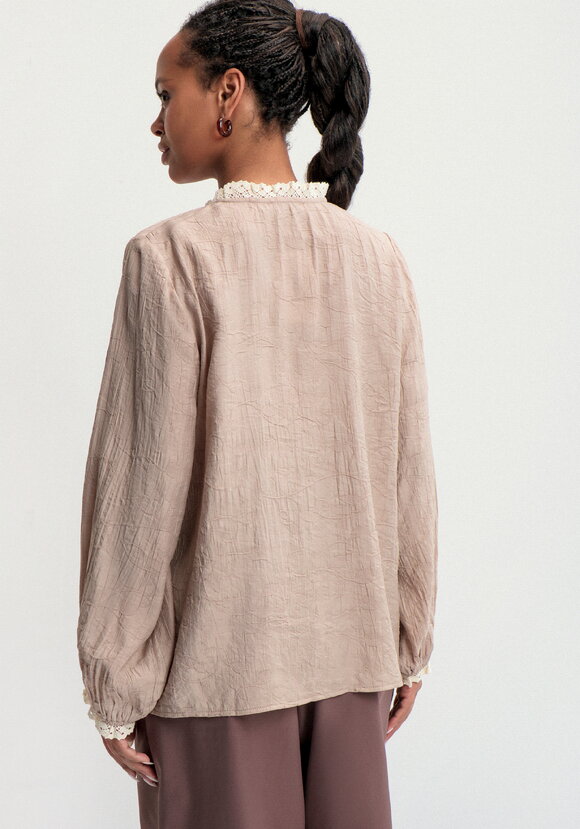 Блуза с отделкой кружева Аниса шир.  580, рис. 3