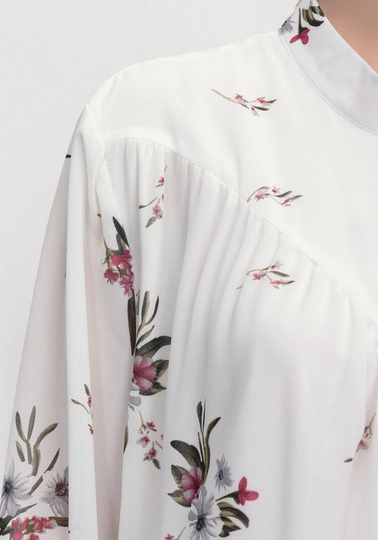 Блуза Роскошь лепестков шир.  750, рис. 2
