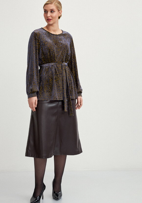 Блуза с фактурным рисункoм шир.  580, рис. 2