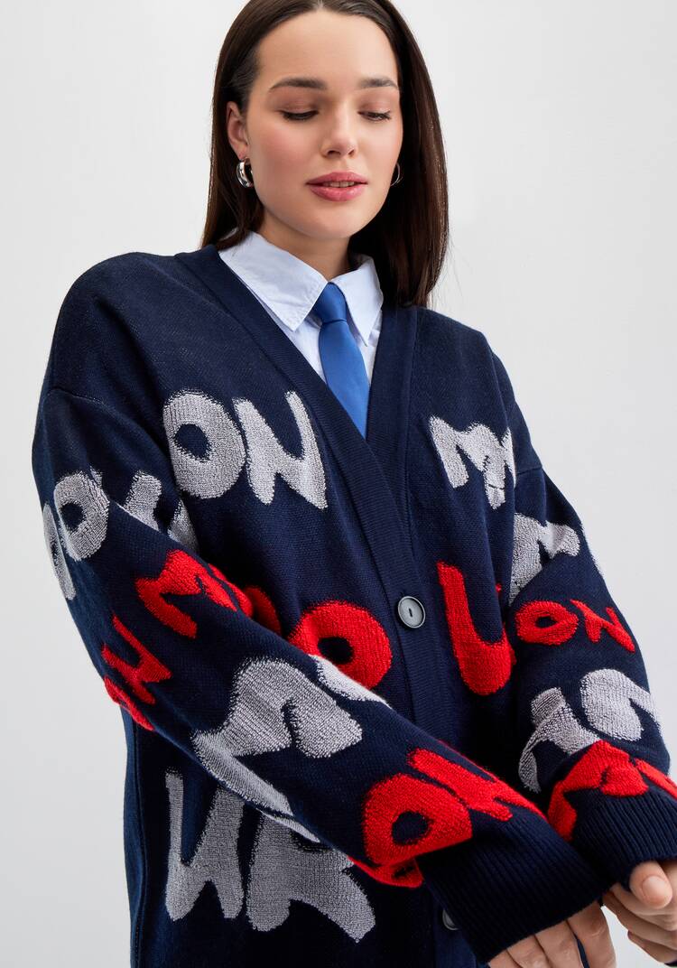 Кардиган с объемным леттерингом шир.  750, рис. 11