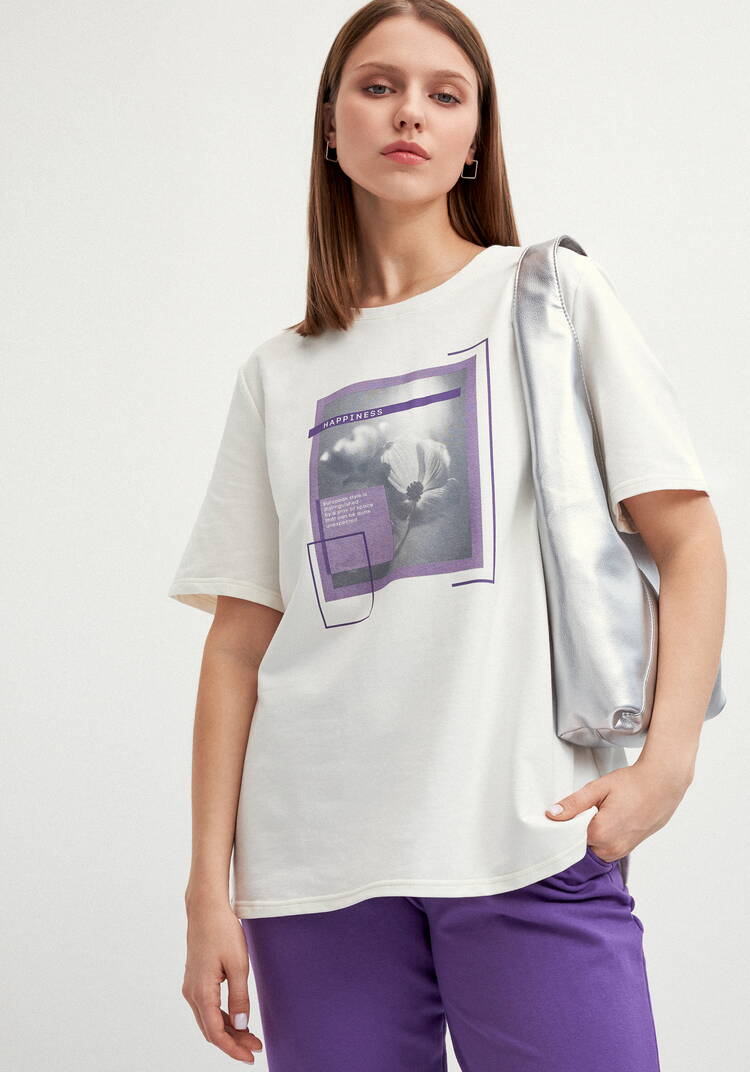 Костюм с флористическим принтом на футболке шир.  750, рис. 19