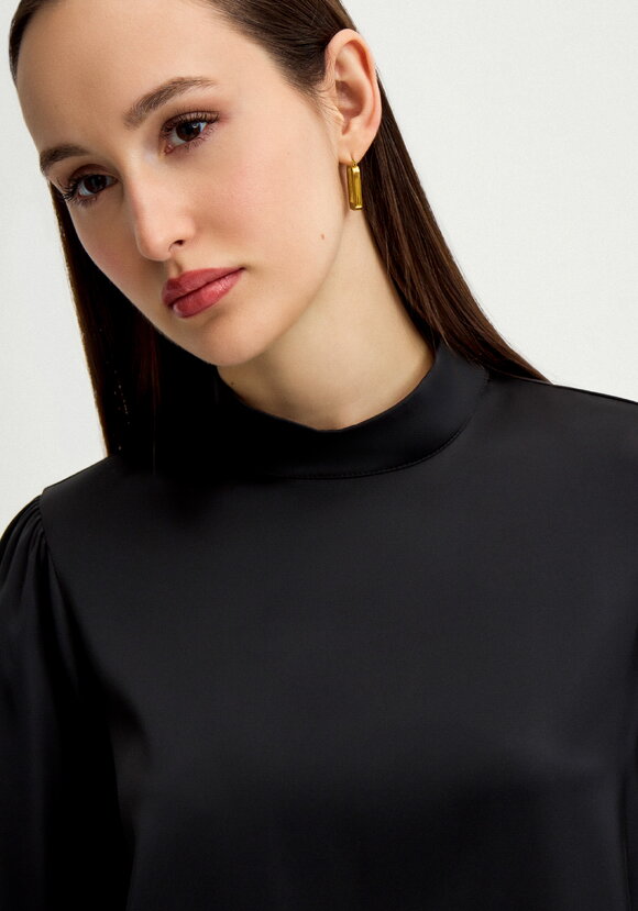 Блуза шелковая с пуговицами на вороте шир.  580, рис. 5