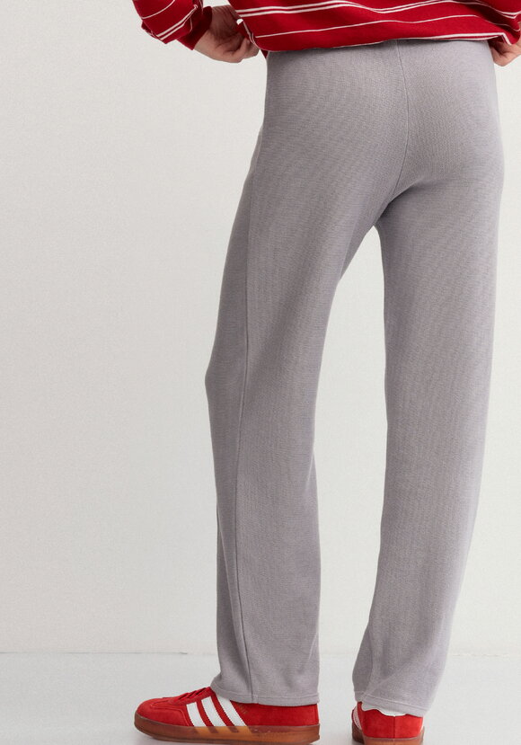 Брюки свободного кроя со стрелками шир.  580, рис. 8