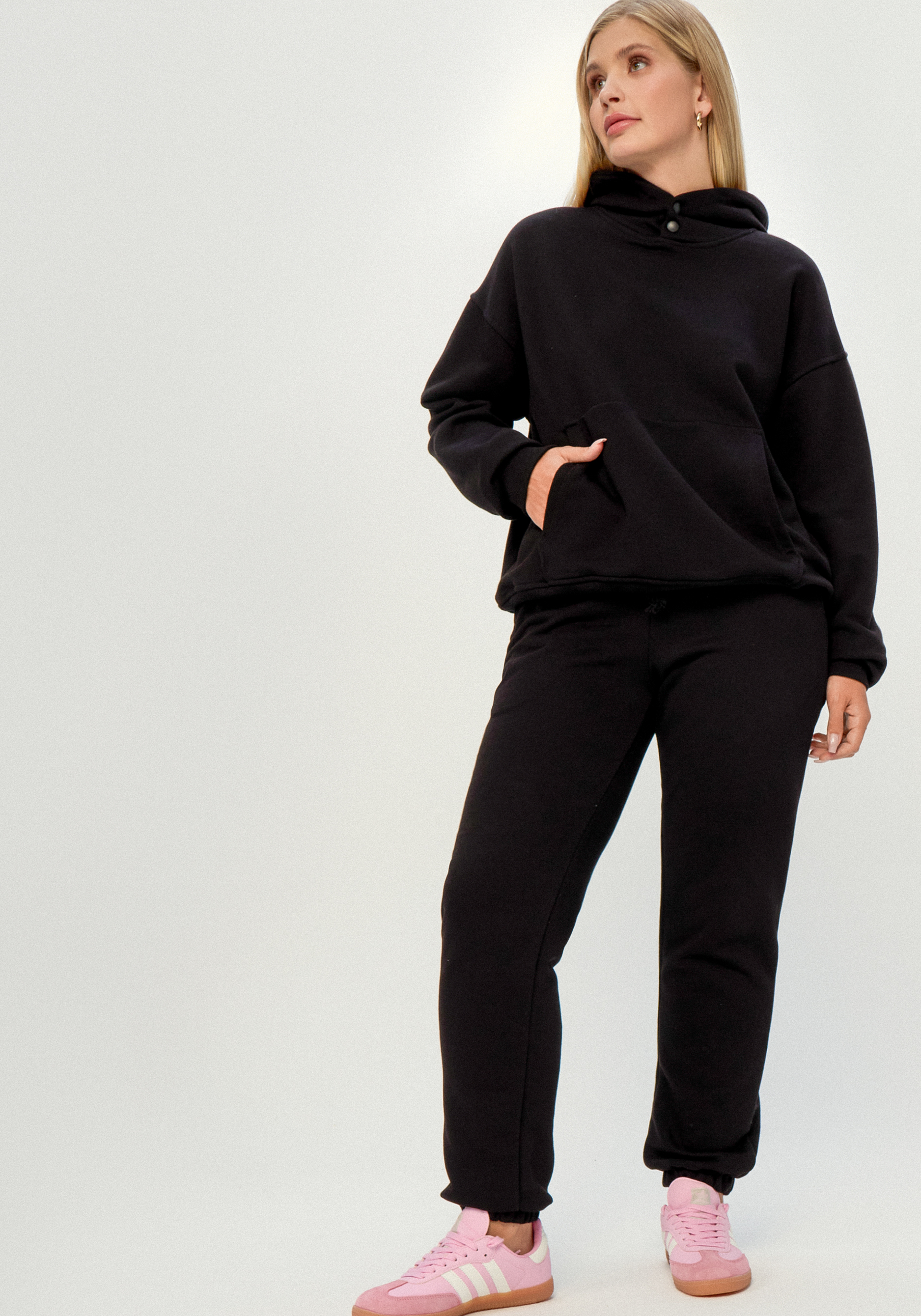 

Брюки джоггеры с карманами на резинке, Черный