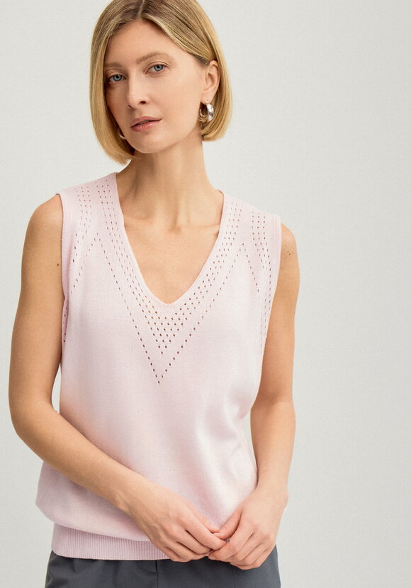 Топ женский без рукава с ажурным рисунком шир.  580, рис. 1