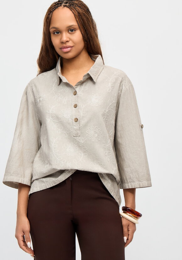 Рубашка с рукавом 3/4 и цветочным узором шир.  580, рис. 8