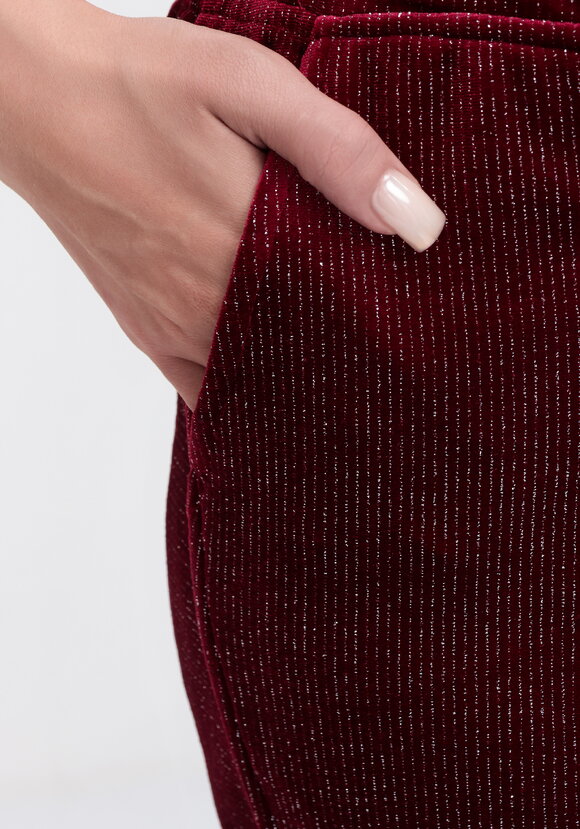 Брюки свободного кроя с защипами шир.  580, рис. 10