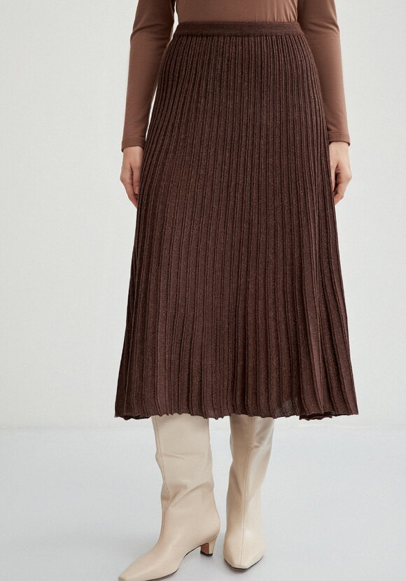 Юбка миди с метанитью шир.  580, рис. 43