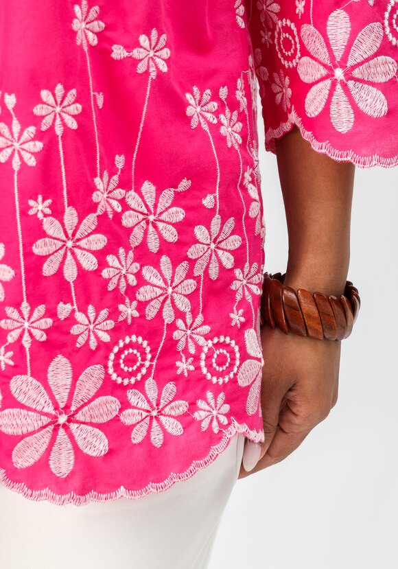 Блуза с цветочной вышивкой на пуговицах шир.  580, рис. 22