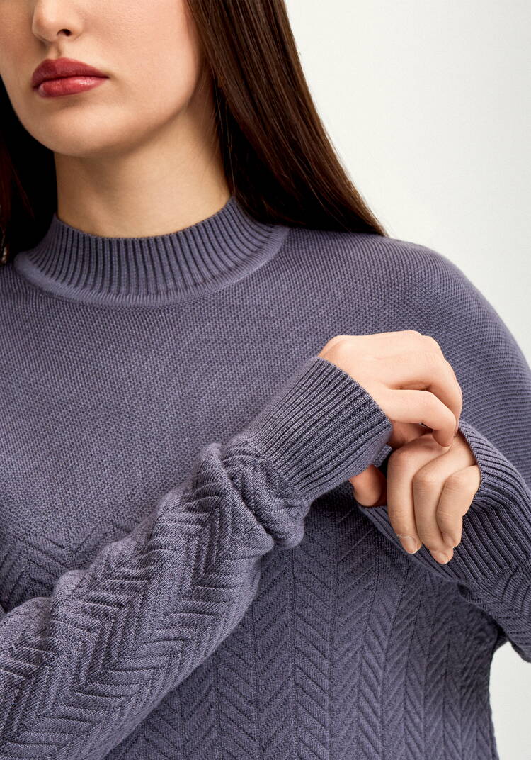 Джемпер с горлом и со спущенным плечом шир.  750, рис. 21