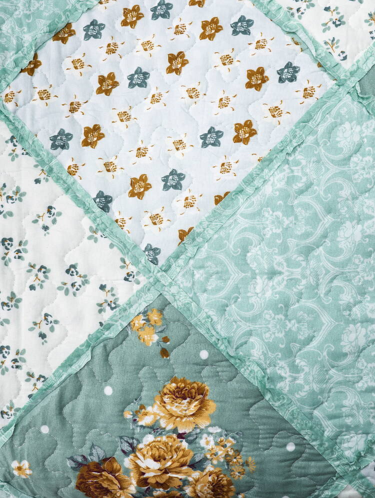 Покрывало с наволочками Печворк шир.  750, рис. 43