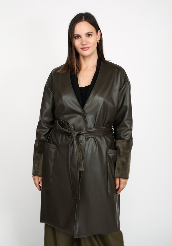 Плащ из экокожи на поясе шир.  580, рис. 1