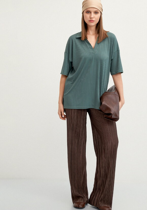 Поло с отложным воротником в рубчик шир.  580, рис. 2