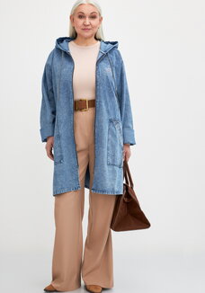 Куртка джинсовая удлиненная со стразами