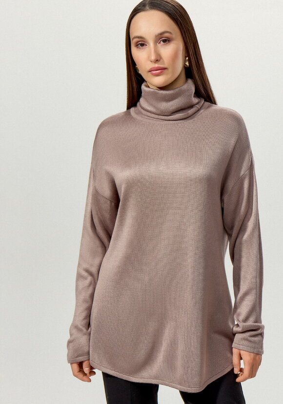 Удлиненная туника с воротником хомут шир.  580, рис. 19