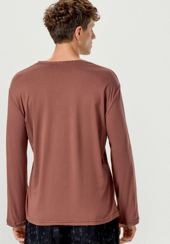 Лонгсливы с лаконичным принтом, 2 шт. шир.  580, рис. 44