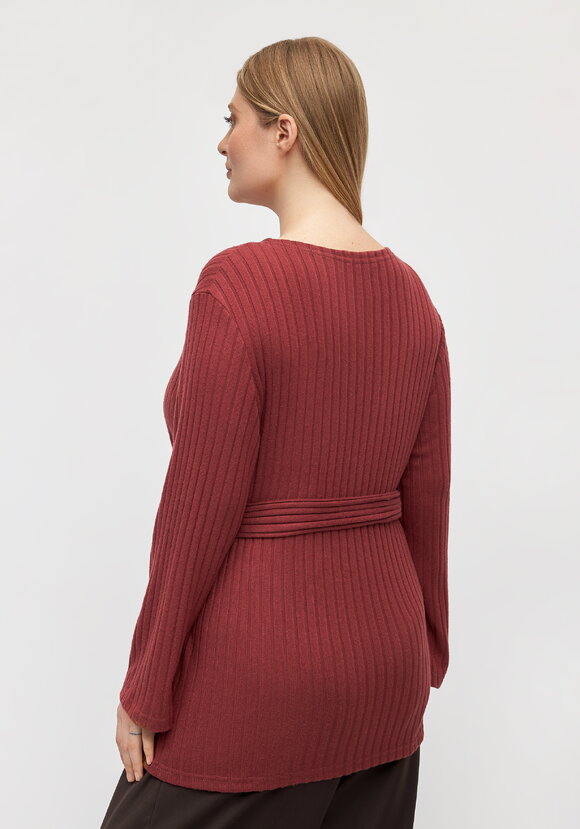 Лонгслив Эмма шир.  580, рис. 9