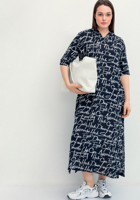 Платье-футболка с капюшоном шир.  580, рис. 8