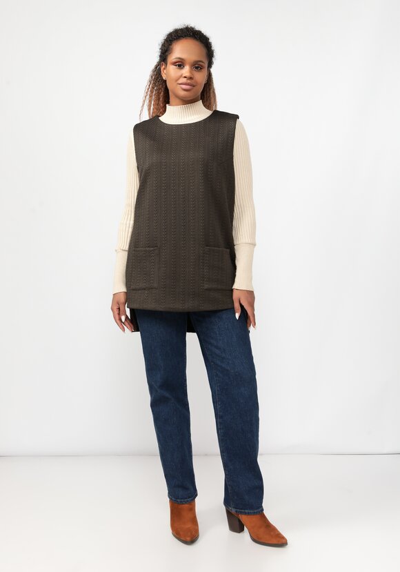 Жилет из фактурной трикотажной ткани шир.  580, рис. 8