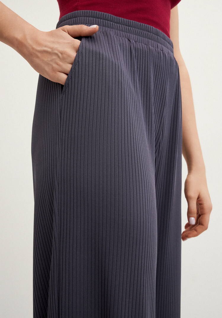 Брюки свободного кроя в рубчик шир.  750, рис. 13