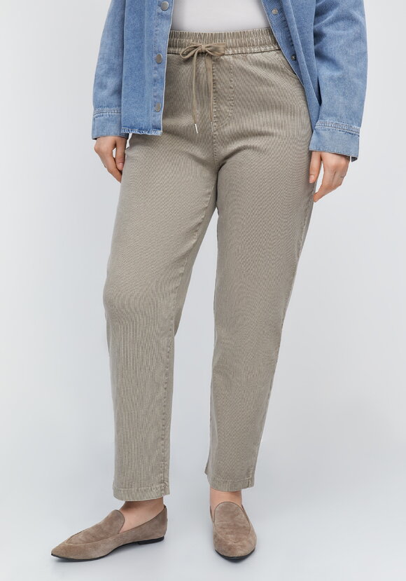 Джинсы цветные с резинкой по поясу шир.  580, рис. 7