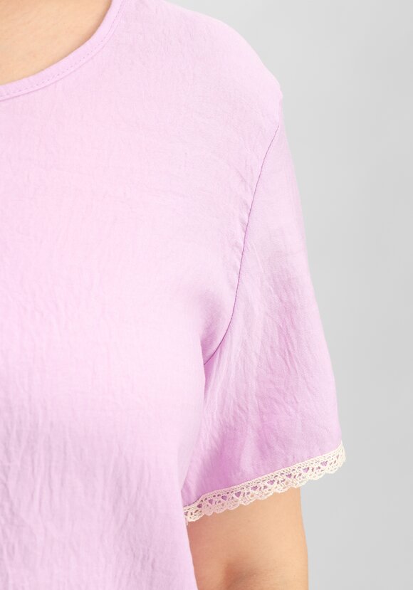 Футболка с кружевными вставками на рукавах шир.  580, рис. 22