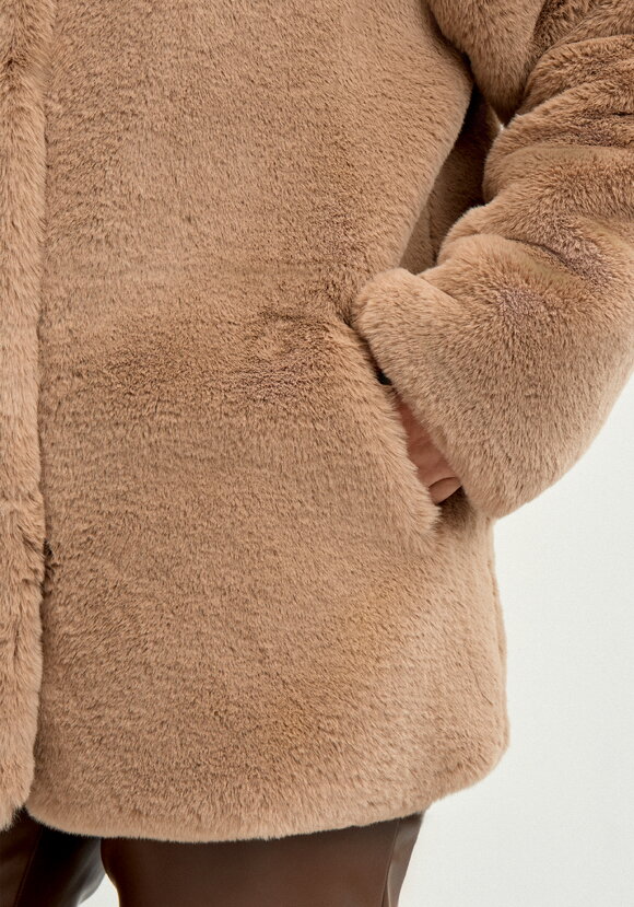 Шуба из эко меха Мишель шир.  580, рис. 23