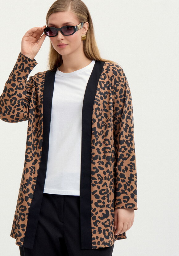 Кардиган с анималистичным пpинтом шир.  580, рис. 9