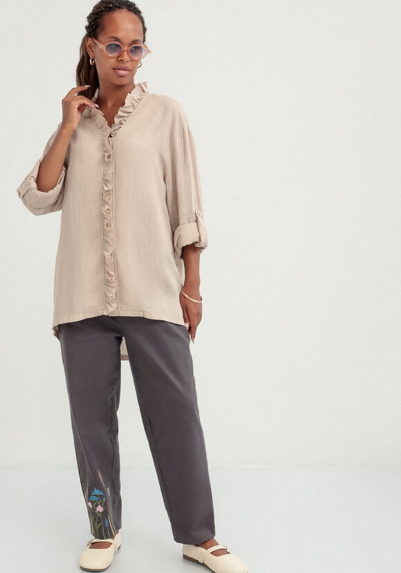 Блуза с рюшей по борту и горловине шир.  580, рис. 16