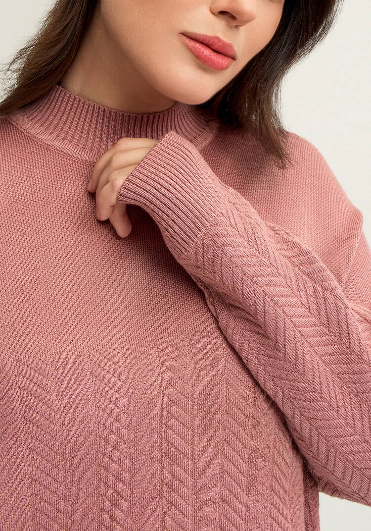 Джемпер с горлом и со спущенным плечом шир.  750, рис. 5