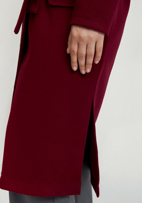 Пальто удлиненное на запах с разрезами шир.  580, рис. 38