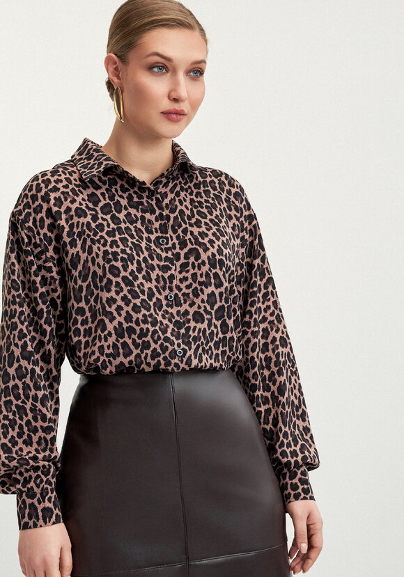 Блуза с леопардовым принтом Виталина шир.  580, рис. 7