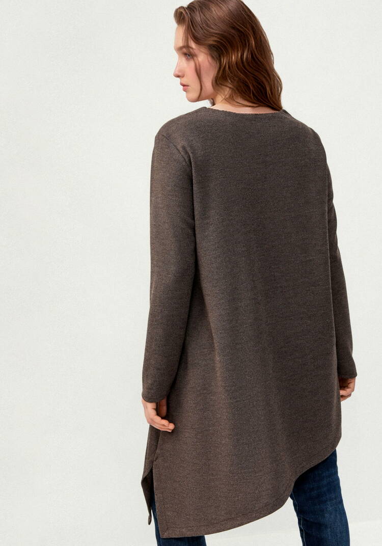 Туника с V-образным вырезом и косым низом шир.  750, рис. 3