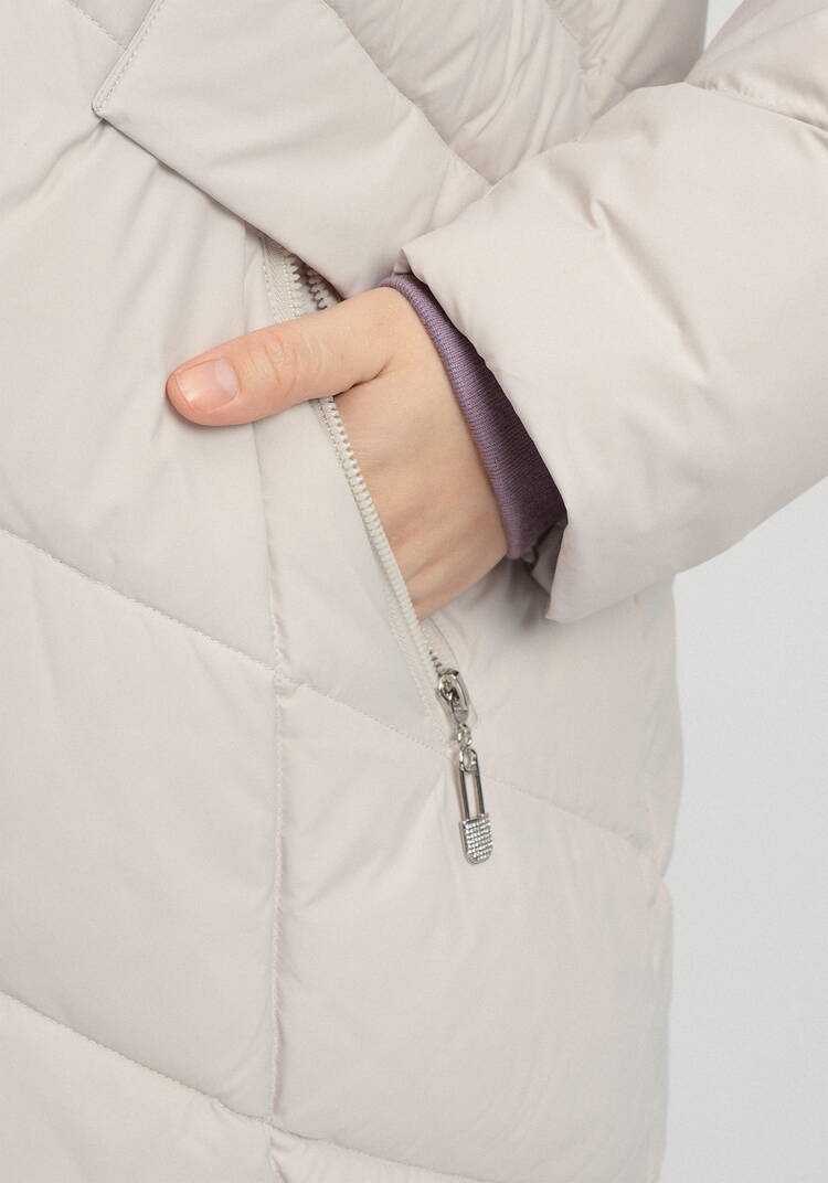 Пуховик с капюшоном и фактурной стежкой шир.  750, рис. 5