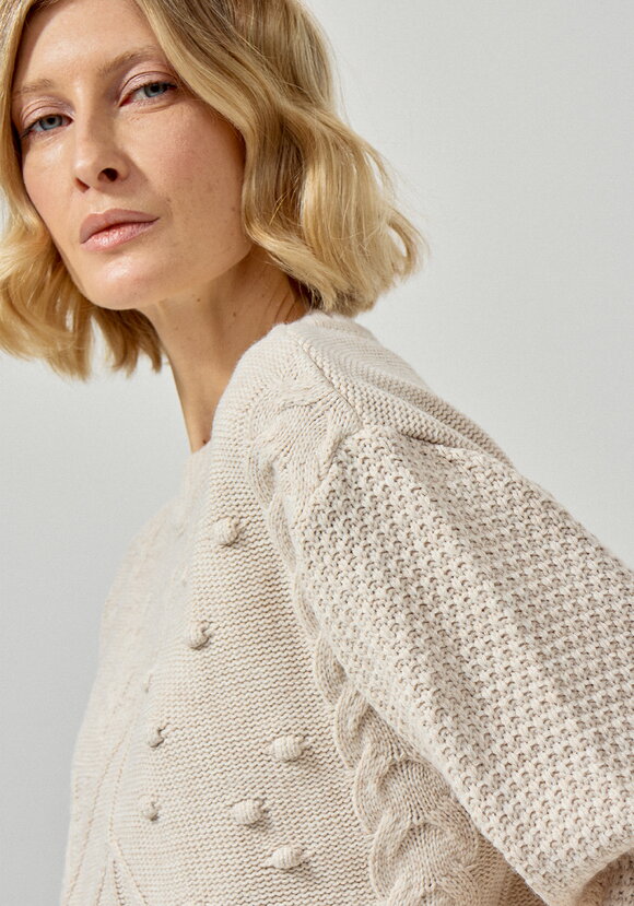 Джемпер с комбинированным фактурным рисунком шир.  580, рис. 6