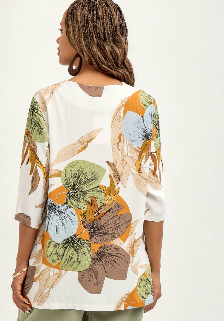 Блуза из штапеля с тропическим принтом шир.  750, рис. 11