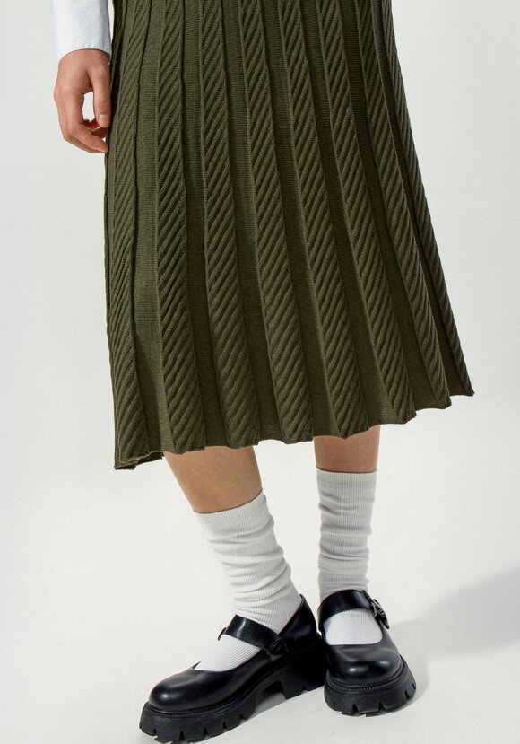 Юбка плиссе в вертикальную полоску шир.  580, рис. 10