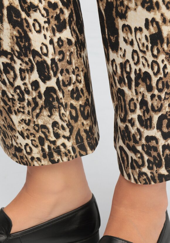 Брюки прямые с поясом на резинке по спинке шир.  580, рис. 15