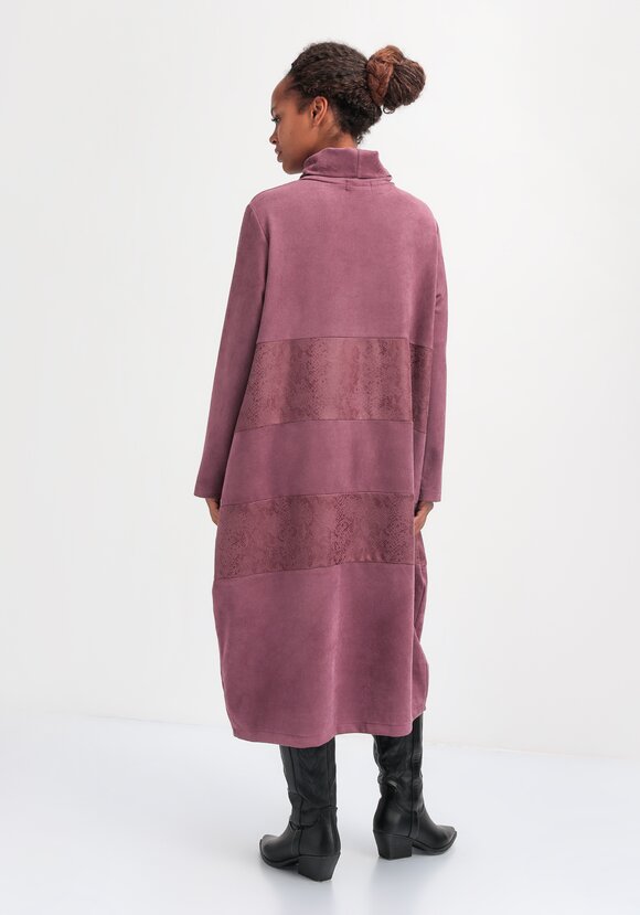 Платье с декоративными вставками шир.  580, рис. 11