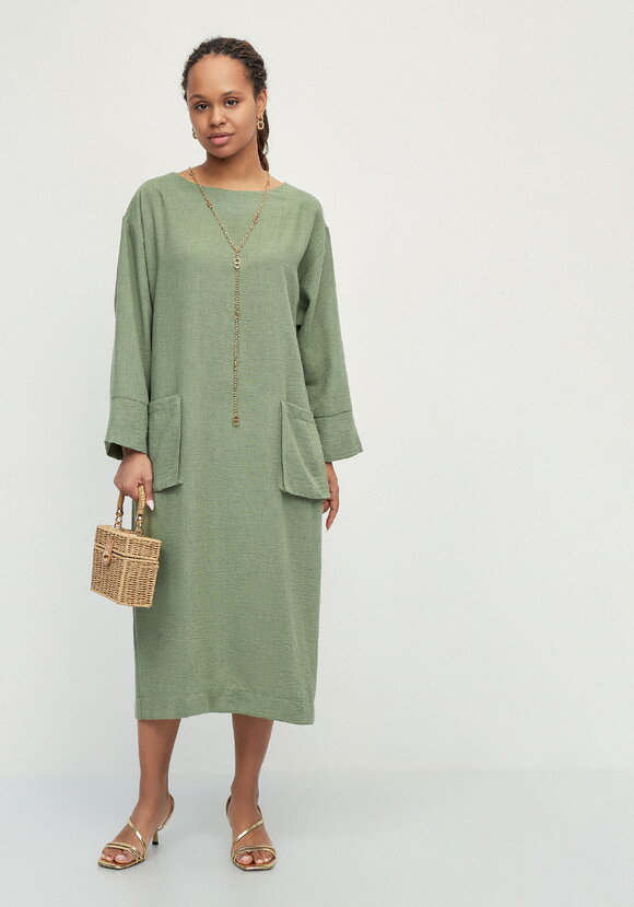 Платье изо льна с объемными карманами шир.  580, рис. 9
